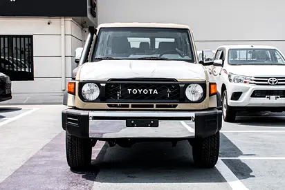 Toyota Land Cruiser 70 Series 2026 LC 76 LX GCC Specs