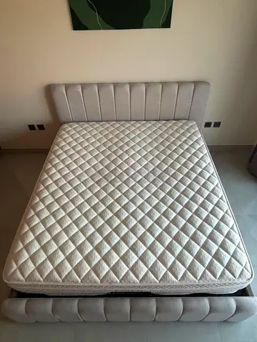 King size mattress - perfect condition