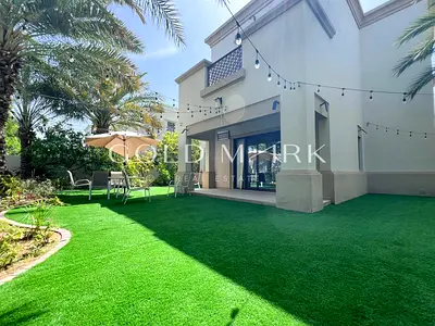 On Green Belt | Prime Location | Vacant Now