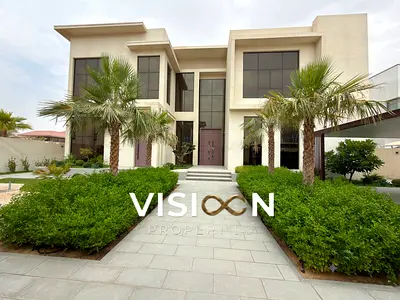 Spacious Luxury 6BR Villa with Private Garden
