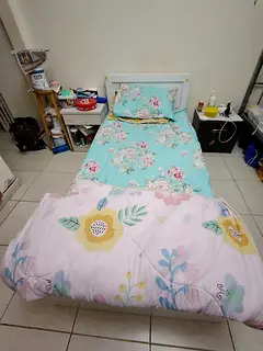 Bed space available for girl