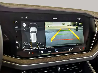 صورة 13 لـ 2024 Volkswagen TOUAREG