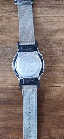 G-SHOCK GM-2100C -5ADR with Box in mint condition with box