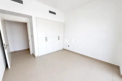 Vacant | 3Bed + Maid | Walk to Pool & Park