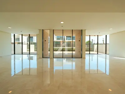 Exquisite Spacious Villa in Address Hillcrest