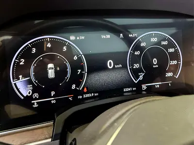 صورة 14 لـ 2024 Volkswagen TOUAREG