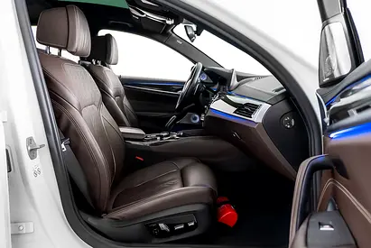 صورة مصغرة 8 لـ 2019 BMW 5-SERIES