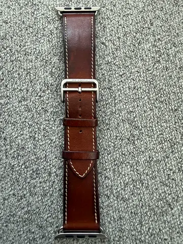 Hermès Leather Apple Watch Strap – Single Tour 42mm