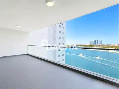 Sea Views | Beach Access | Spacious Layout