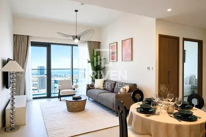 Prime Location | Canal View | Elegant Apt