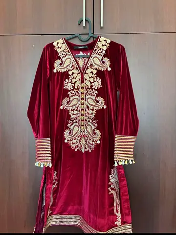 Khaadi Velvet Embroidered Kurta