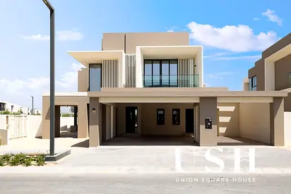 Genuine Listing | 4BR | Largest Plot | Corner villa