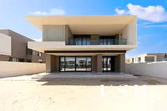 Genuine Listing | 4BR | Largest Plot | Corner villa
