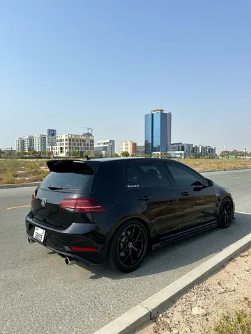 صورة 5 لـ 2017 Volkswagen GOLF GTI