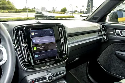 صورة 10 لـ 2024 Volvo XC40