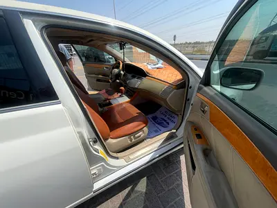 صورة 10 لـ 2011 Toyota AVALON