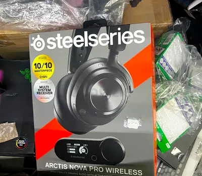 SteelSeries Arctis Nova Pro Wireless Headset + Wireless Base Station (PC/PS5/Switch)