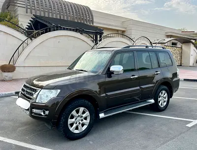 ORIGINAL PAINT MITSUBISHI PAJERO GLS 3.5 4WD 2017 GCC SPECS