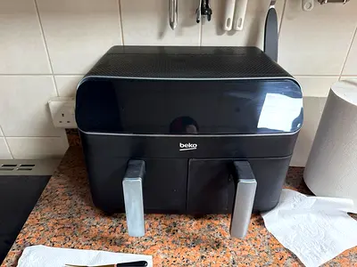 Beko Twin Basket Air Fryer - Dual Drawer, Good Condition