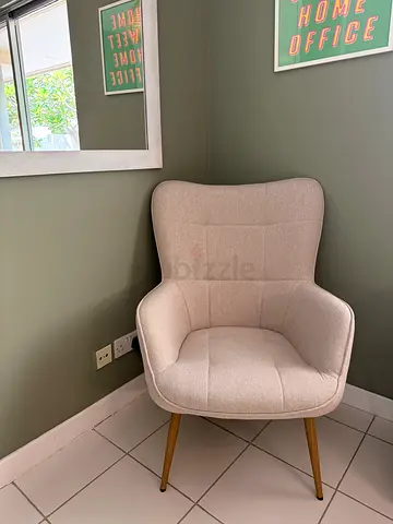 Beige Upholstered Accent Armchair with Wooden Legs - Good Condition