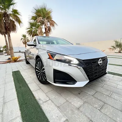 Very clean Altima 2023