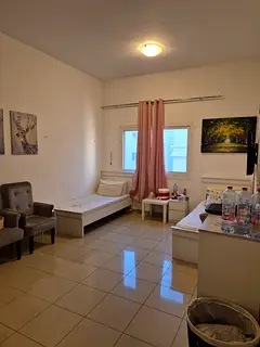Executive Private Room for Single Lady near MOE