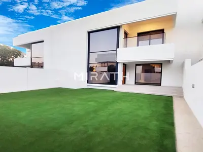 4BR Villa | Garden | For rent