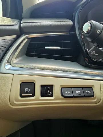 2023 Cadillac XT5 photo 11