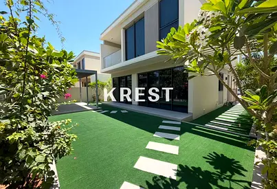 Vacant I Landscaped I Prime Location I Single Row
