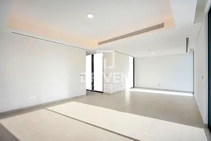 On the Park | Vacant Now | Best Location