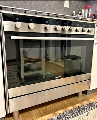 Siemens Italy 5 Burner Gas Cooker Range 90cm Like new condition