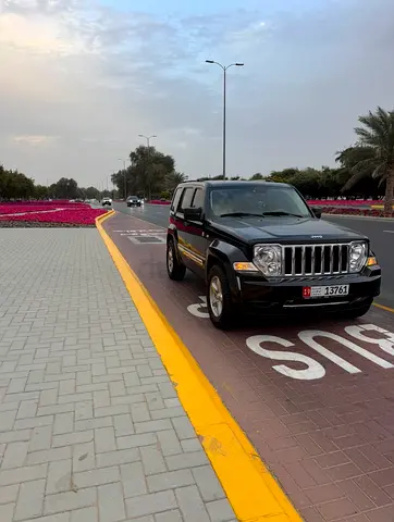 Jeep Cherokee limited 2010 – GCC Specs full option special edition
Excellent condition – almost new