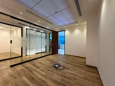 Prime Fitted Office | Bay Square 2 | 4 Parking Spaces | Vastu Compliant
