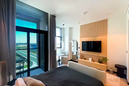 Luxury Studio | Vacant | Up to 6 cheques