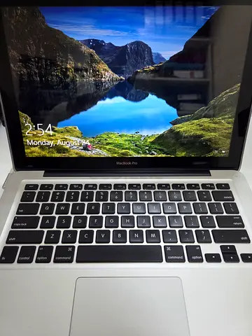 Apple MacBook Pro 13-inch (Silver) — Good condition Core I7