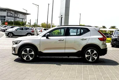 VOLVO MY24 XC40 B4 ULTIMATE DARK