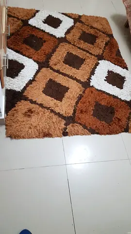 Brown geometric shaggy rug - good condition