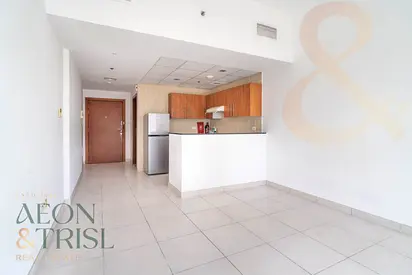 Chic Studio l Prime Location l Elegant Living