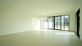 CORNER Unit | Close to Ameneties |Brand New