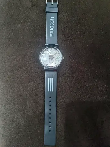 Swatch black silicone strap men's wristwatch - used