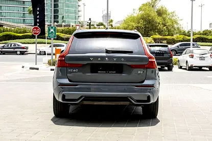 صورة 6 لـ 2024 Volvo XC60