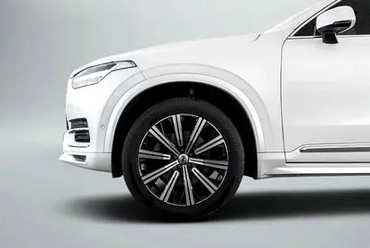 صورة 6 لـ 2023 Volvo XC90