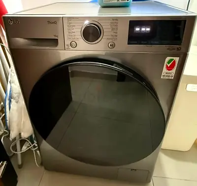 LG 11 Kg Front Load Washing Machine - Excellent Condition