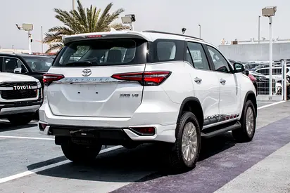 2026 Toyota FORTUNER — фото 7