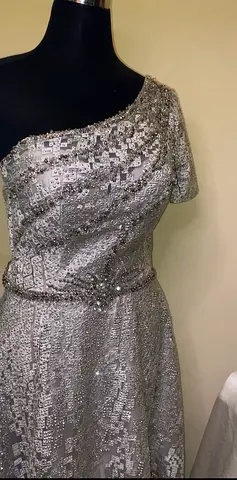 Elegant Silver One Shoulder Evening Gown with Beading