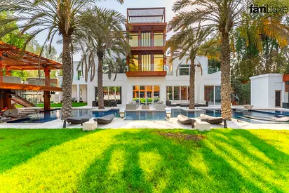 10br Luxury Mansion | Big Plot | Corner | Vacant
