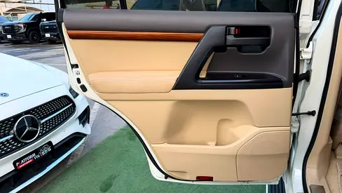 2016 Toyota LAND CRUISER 照片 16