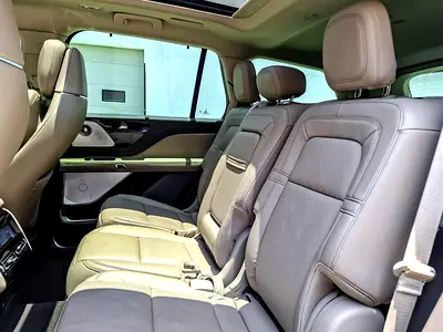 صورة 12 لـ 2021 Lincoln AVIATOR