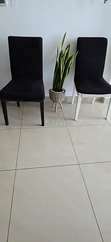 4 black dining/side chairs in good condition