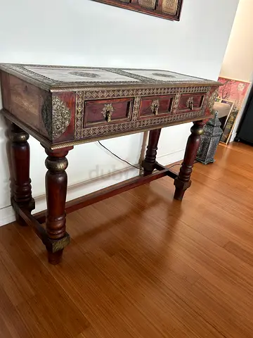Entrance Table - A statement piece